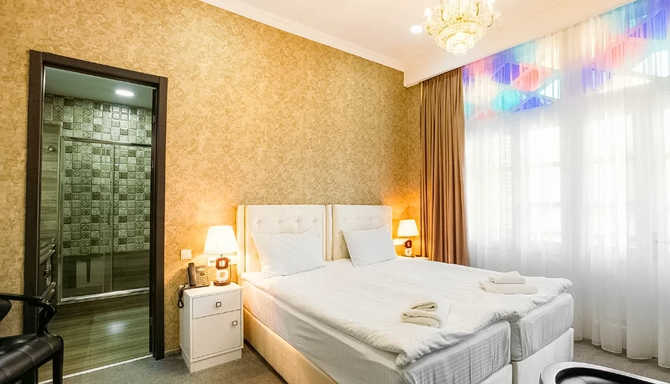 هتل آیوانی تفلیس